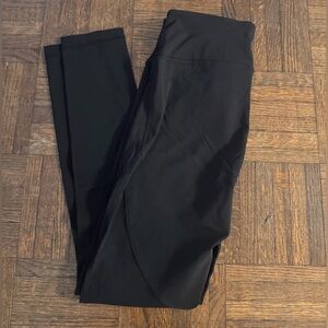 Aritzia (The constant) mesh leggings